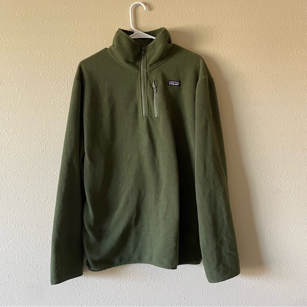 Green Patagonia fleece